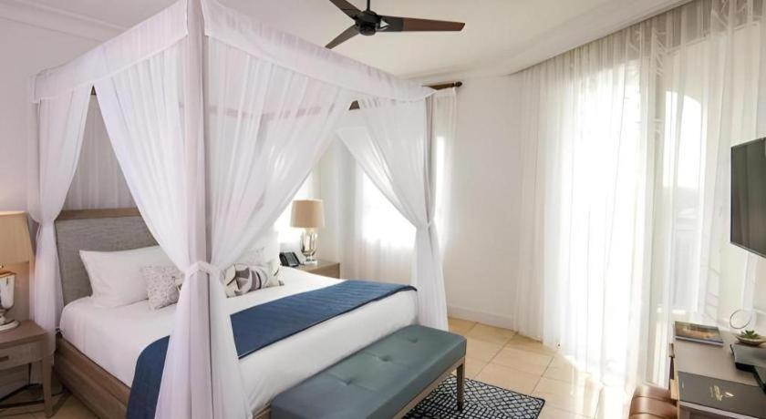 Seven Stars Resort & Spa Grace Bay Exterior photo
