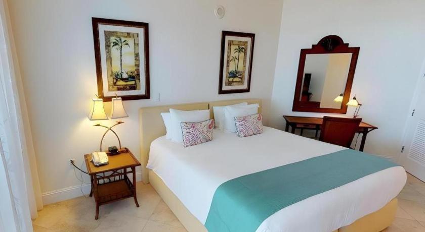 Seven Stars Resort & Spa Grace Bay Exterior photo
