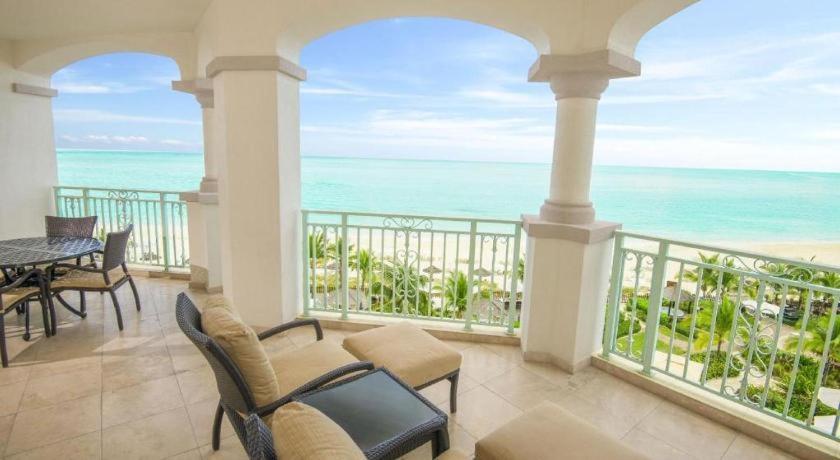 Seven Stars Resort & Spa Grace Bay Exterior photo
